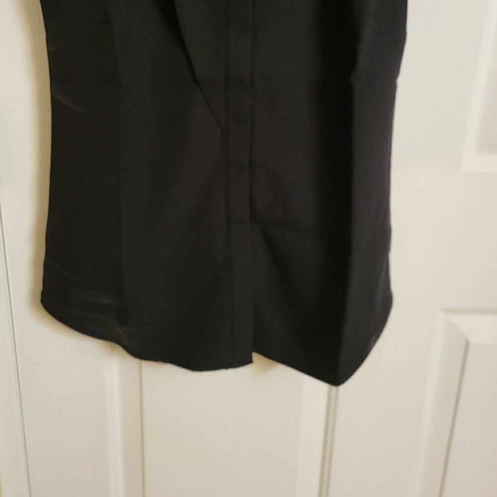 Elizabeth & Clarke Black sleeveless button down sleeveless blouse Size 00 NWOT - Picture 3 of 8